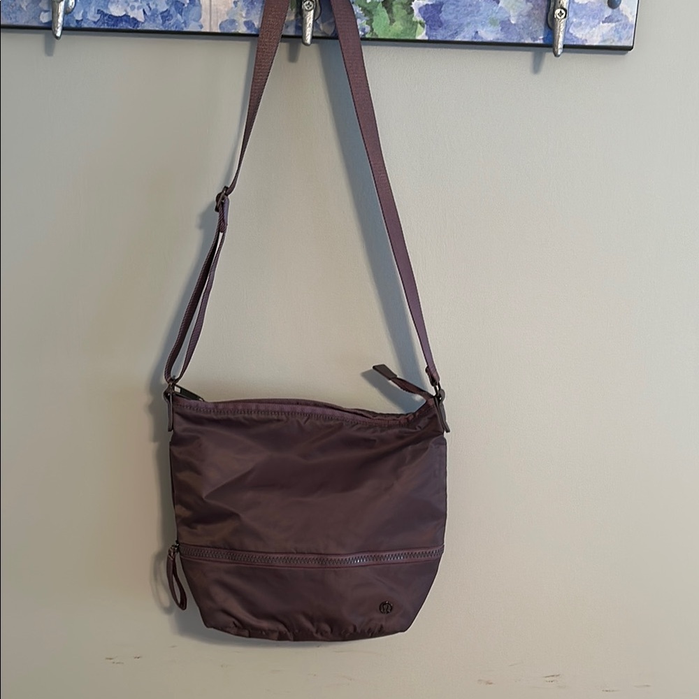 Lululemon Athletica Purple Crossbody Bag with Modern Elegance